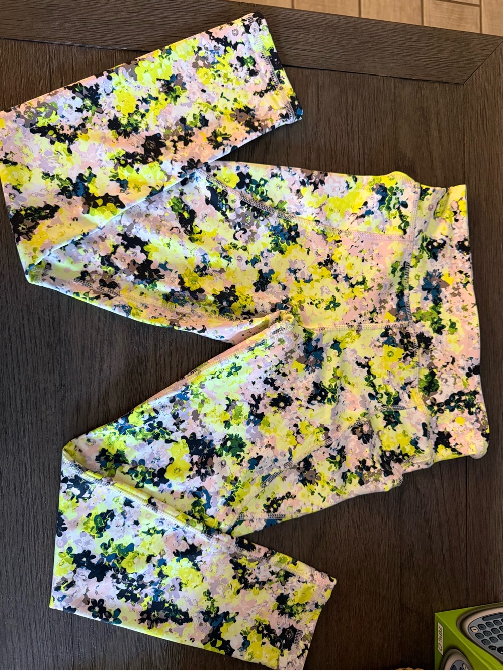 Old Navy Active Leggings - Neon Yellow & Black size large 10/12 NWOT